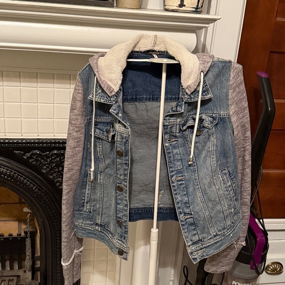 Free People denim knit distressed hoodie jacket in Indigo wash. Worn a few times - Picture 3 of 8